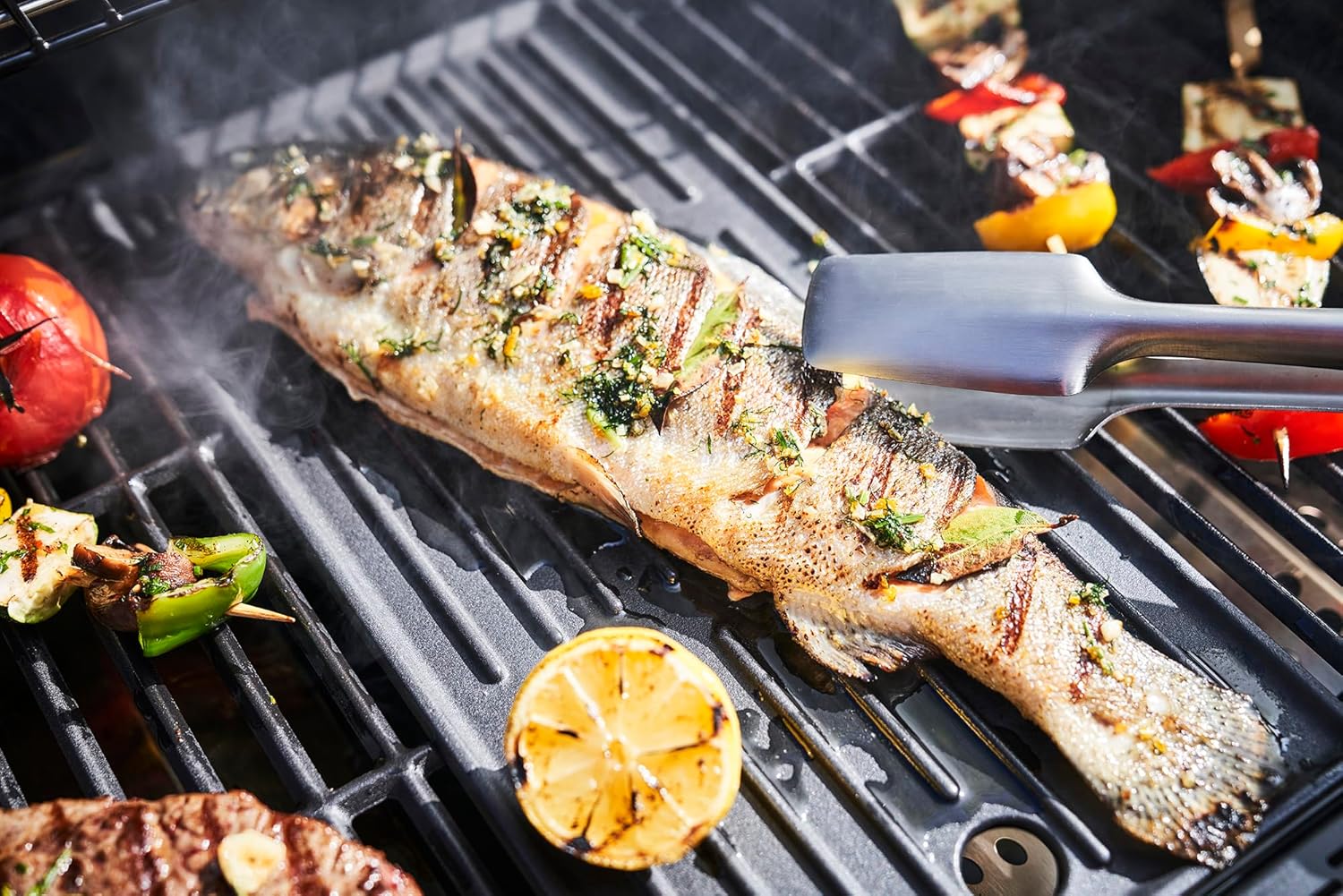 Char-Broil Gas- & Hybridgrill Gas2Coal Special Edition 3 Brenner, Holzkohleschale, 900°C Sear-Brenner