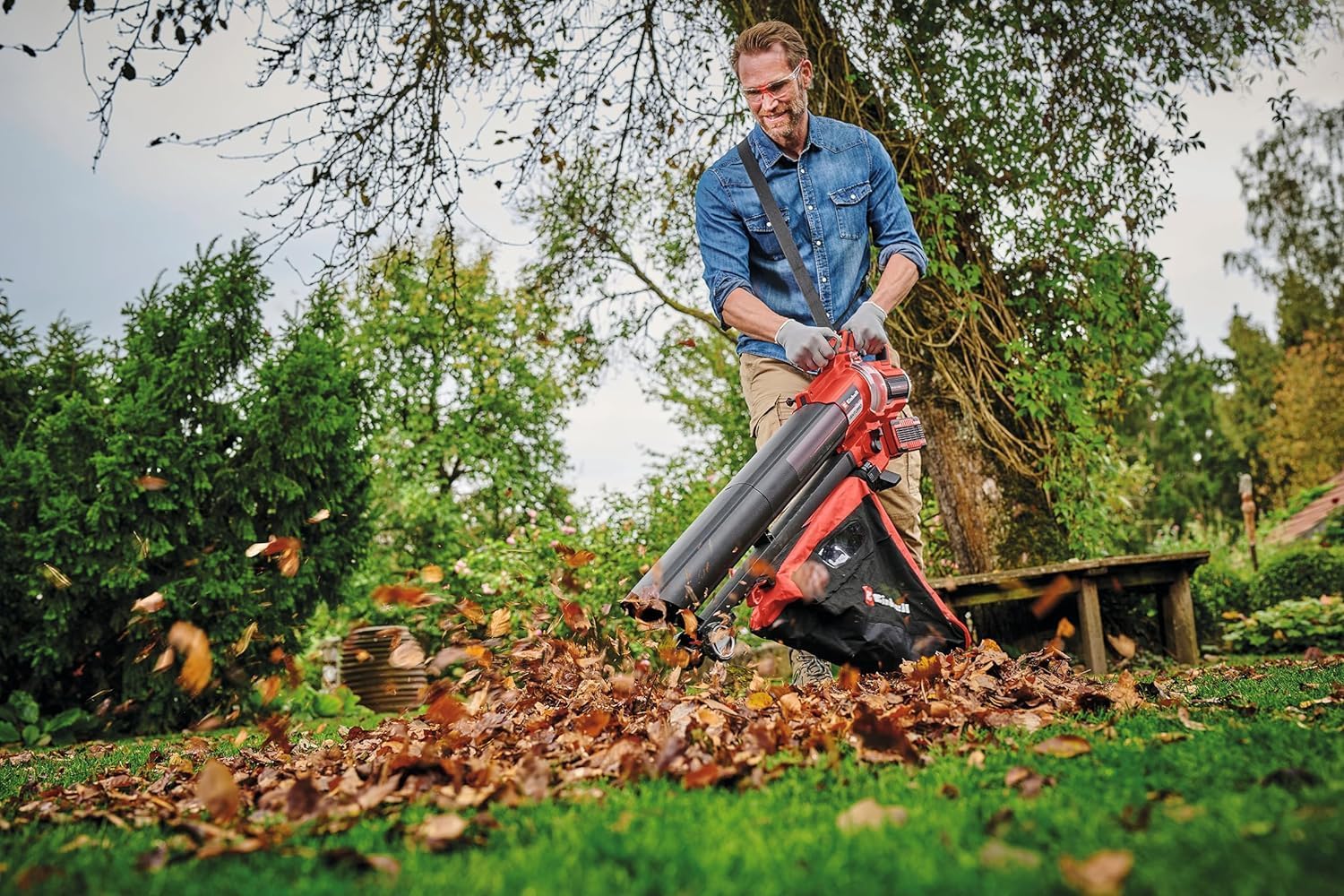 Einhell Professional Akku-Laubsauger VENTURRO 36/240 | PXC | 36 V | 740 m³/h Saugleistung | 45-L-Fangsack | 240 km/h Blasfunktion | ohne Akku